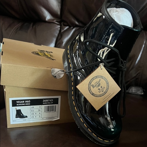 Dr. Martens Black Teal Gloss-1460 LACE UP BOOTS Vegas EU36 NIB LAST PAIR!! - Picture 9 of 14